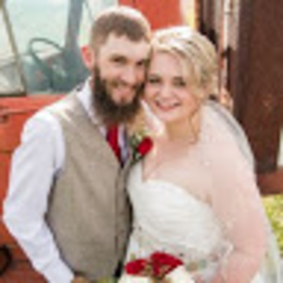 Meet your Posher, Josie - Picture 1 of 1